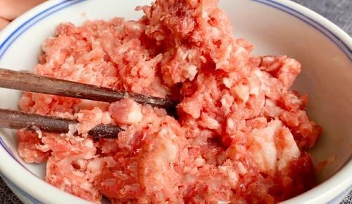 冬至包饺子,还是这种馅的最好吃,又鲜又香,看着就直流口水