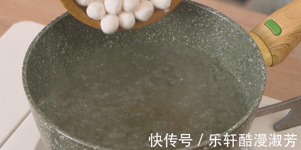 小丸子|敷面膜不如多吃它!喝一口美又润,每年秋天都不能错过!