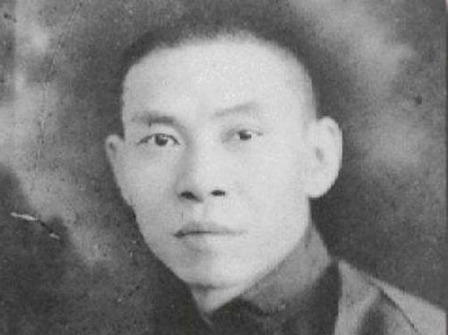 分给|杜月笙得两千大洋,全部分给兄弟:不占便宜,就是最大的“便宜”