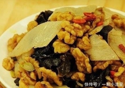 健康|十个人九个腰疼,此物煮来吃,腰不疼了,腿不酸了,早知早健康