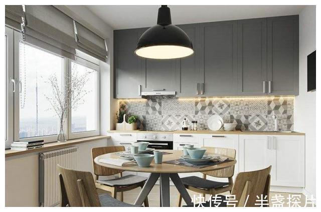 实用|厨房别做吊柜了,不实用还碰头,找两块板子装上去,省钱方便多了