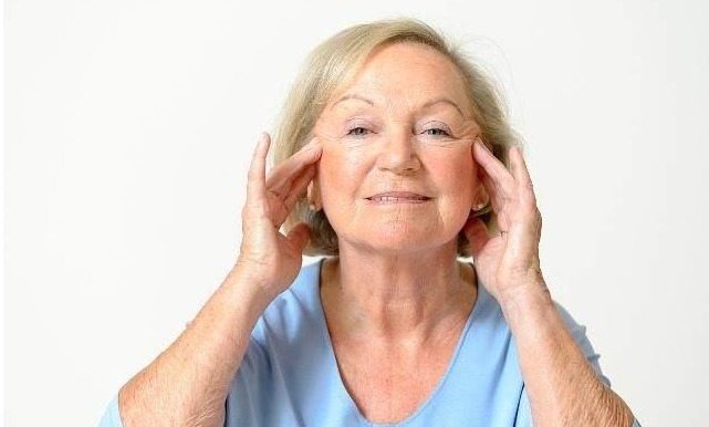 经络|晨起、睡前黄金5分钟,1件小事,帮你延寿命,比吃补药还养人