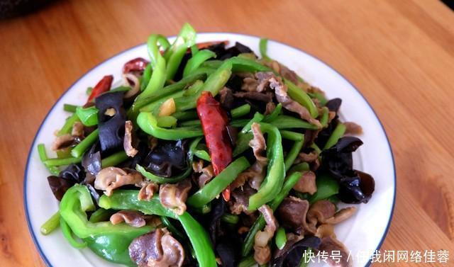 午餐|晒一晒四口人的午餐，四个菜，一个汤，花费不到60元，比外卖强