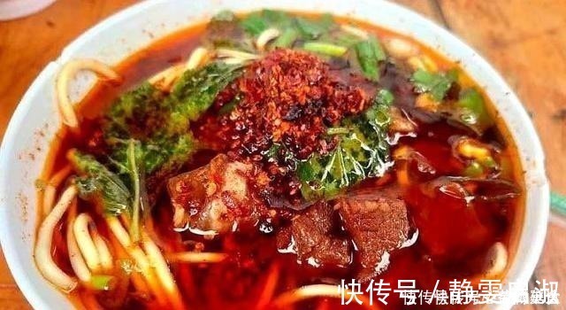 云南懒得取名字的牛肉面馆,老板非吼即骂,