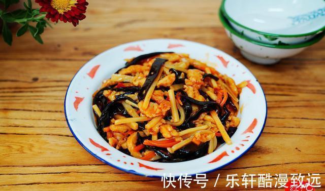 小米粥|小两口儿的晚餐，二荤一素一粥一主食，您看吃得怎么样