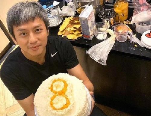 可不敢轻易染白发 邓超瞬间老30岁 王一博有种白发魔女即使感 快资讯