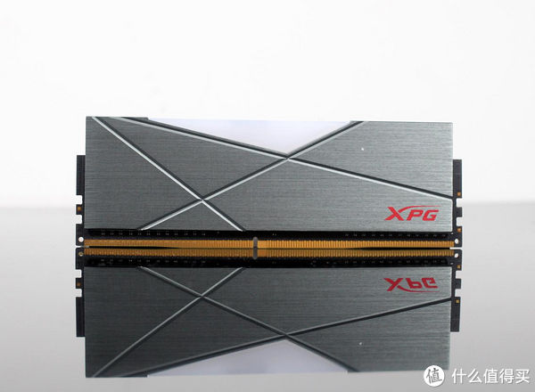 散热片|XPG龙耀D50 3600重装铠甲内存评测：玩灯玩超频它在行
