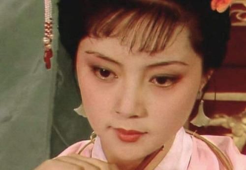 黛玉|宝玉的一句“体丰怯热”，为何让宝钗当众发飙，怒怼宝黛二人？