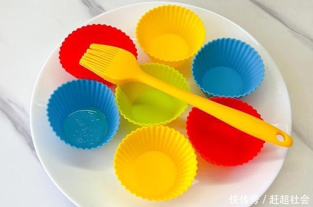 面包蛋糕吃腻了吗用蒸锅做大米糕,半斤米做10个,放凉也不回缩