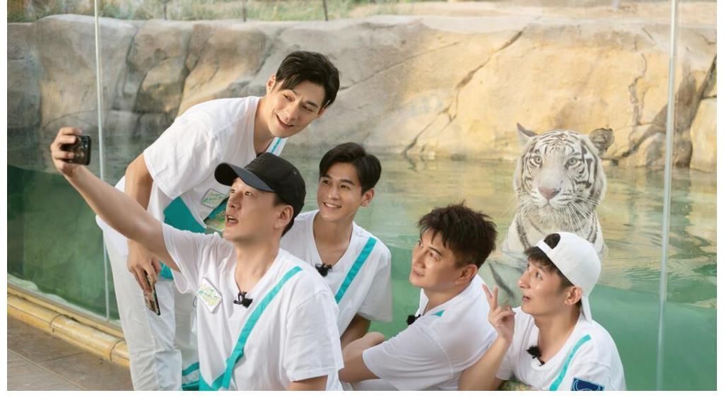 要不是严屹宽的“自爆”,陈立农这次怕是要被骂上热搜了