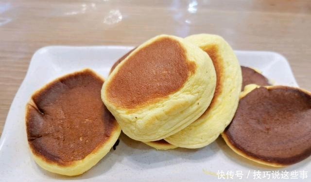 在家也能做的松软小蛋糕,只需一口锅三种材料,无添加柔软喷香