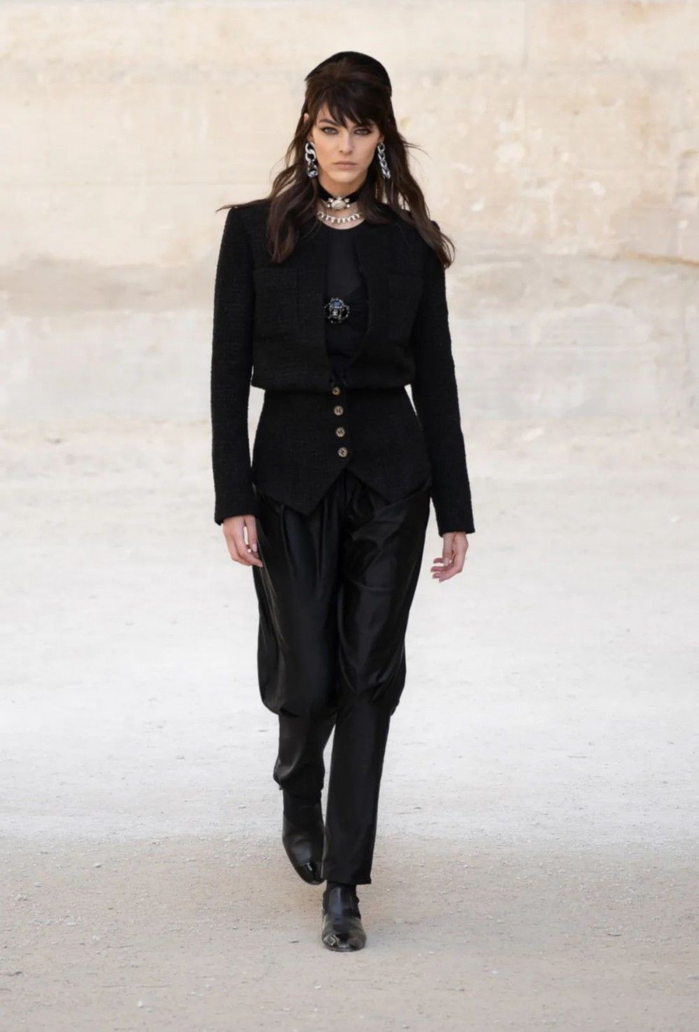 CHANEL女郎们是如何度过悠然假期的？