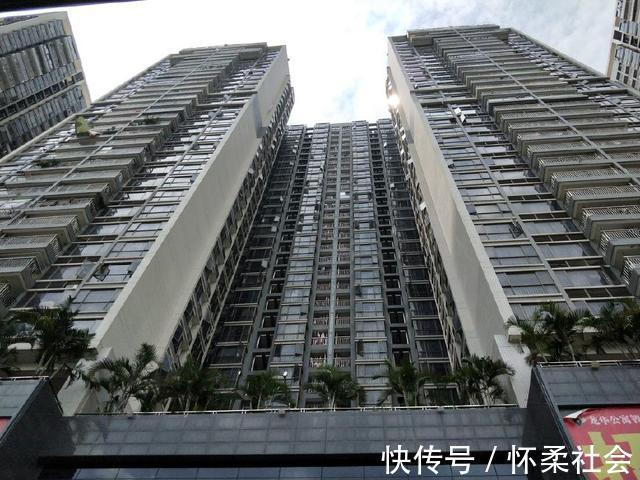 共和新村|由于富士康员工减少,附近的共和新村冷清,大量低价空房无人租