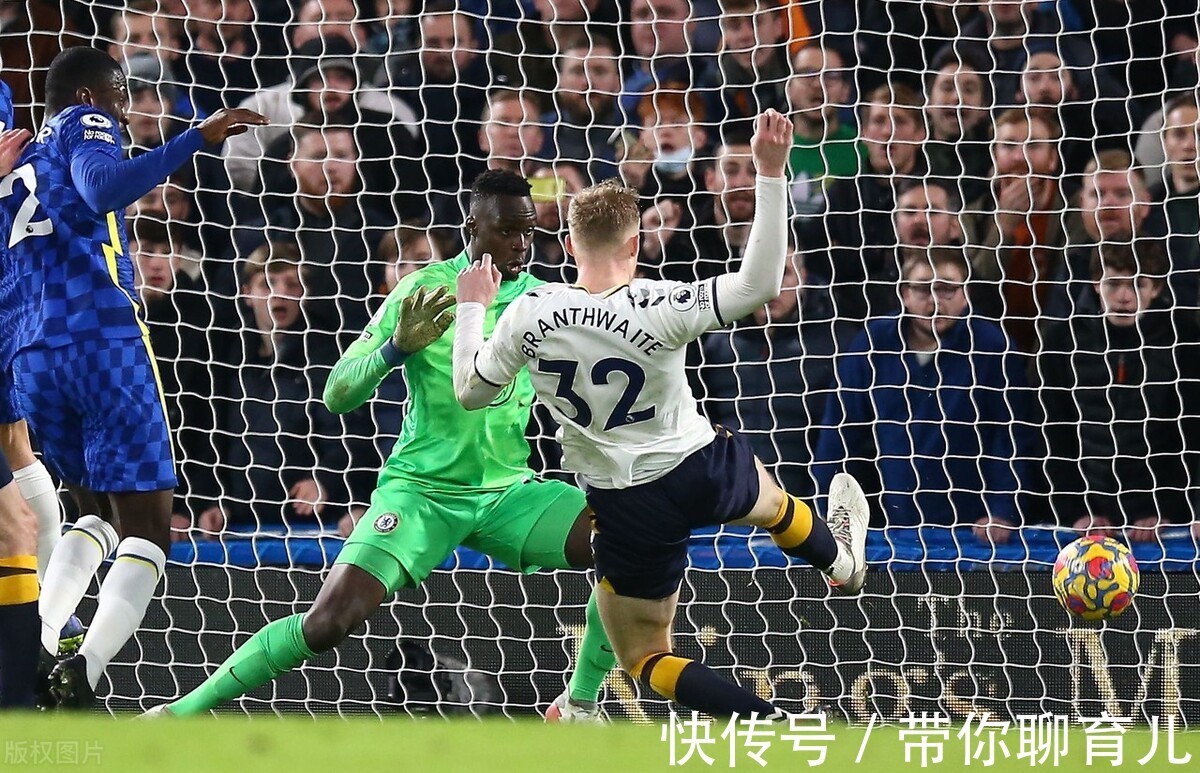 右路|英超-芒特破门切尔西火速丢球 1-1遭埃弗顿逼平 落后曼城4分