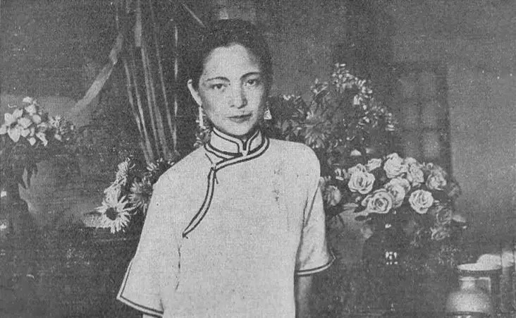 从来不|民国名媛的生活究竟多奢侈?每天换三次衣服,喜欢的衣服从来不买