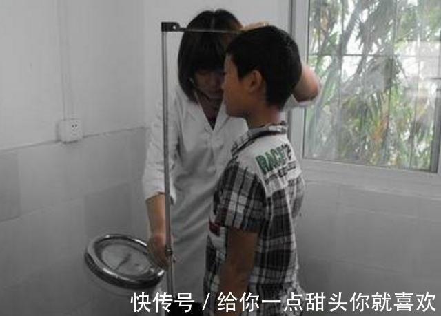 夜灯|睡前不能对孩子做的3件事,影响孩子未来身高,还有家长在天天做