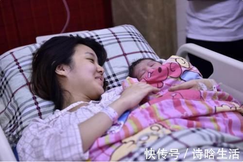 视力|“暖心宝宝”火了，刚出生就抬手要妈妈抱，网友：孟婆不卖汤了？