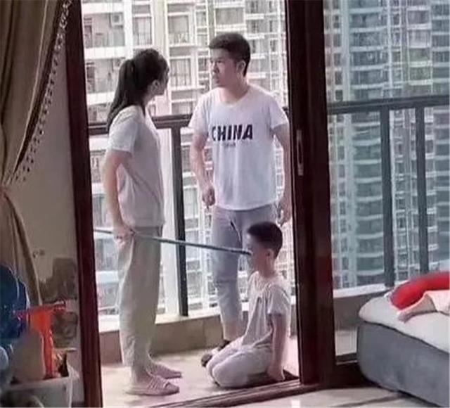 训斥|6岁儿子不听话,被妈妈训斥后求助,没想到爸爸一点都“不给力”
