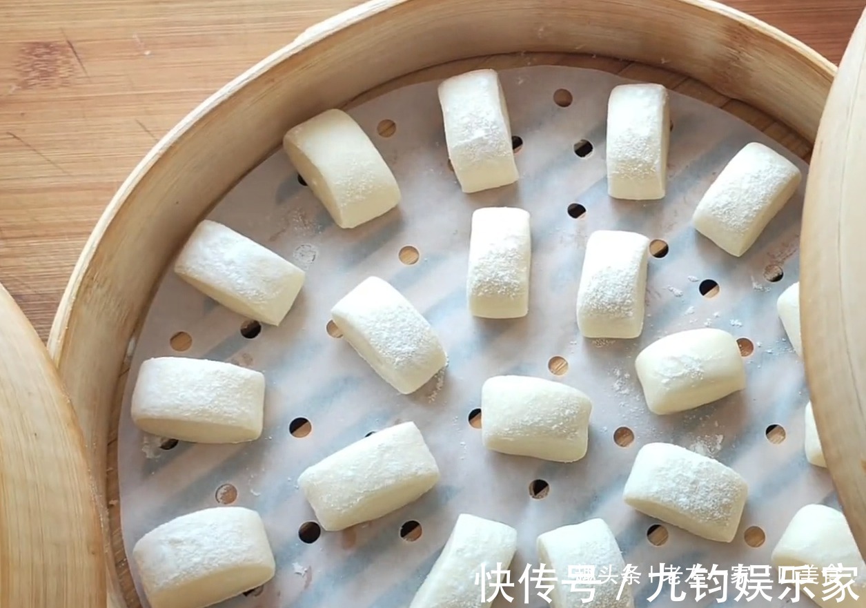 不用发面，一次醒发成型的奶香小馒头做法，一口一个，孩子超喜欢