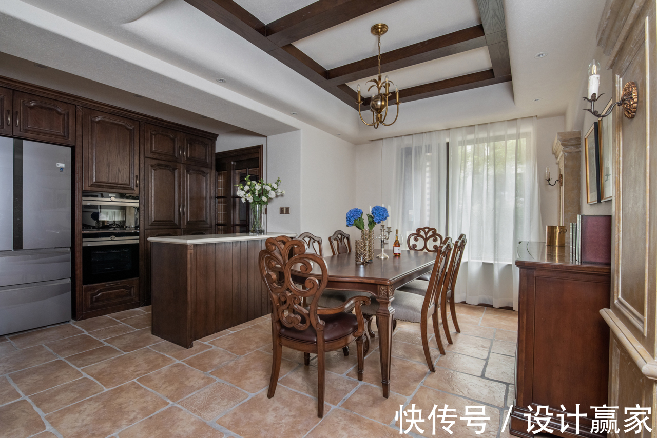 美式|175㎡纯正美式,90万打造的沉稳三居,生活质感由此体现