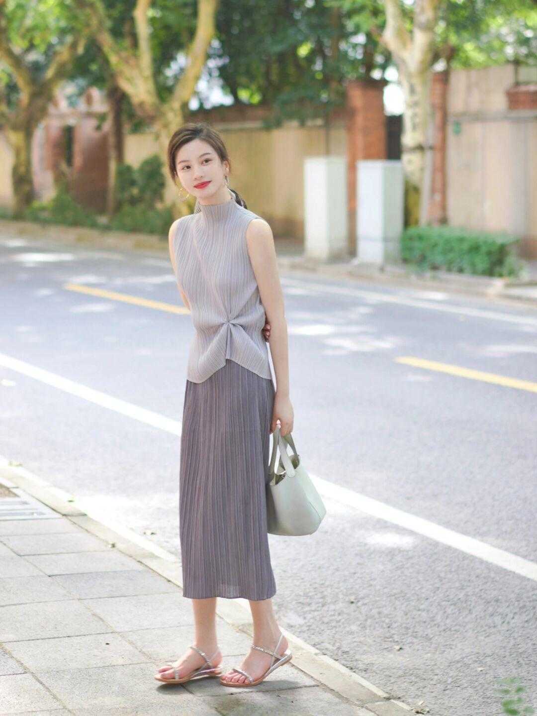 气质|既成熟优雅,又气质,这样的通勤穿搭更好看