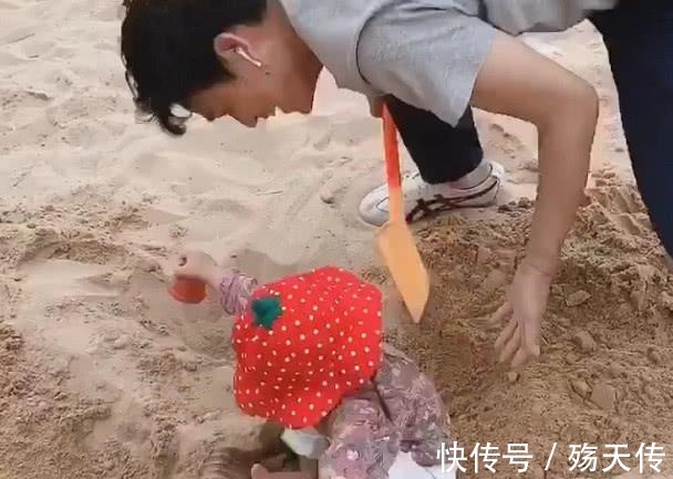 奶爸|坑娃版奶爸专业挖坑走红,萌娃奶奶,你再给我生个爸爸吧!