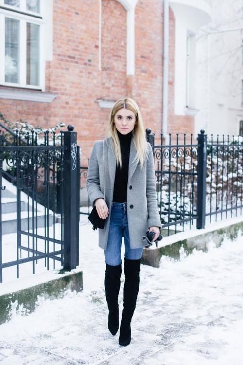  皮靴＋大衣，这样穿可以轻松展露气场，很适合职场风女生