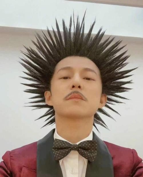 何炅节目cos邓超，本以为是闹着玩，看到效果：傻傻分不清