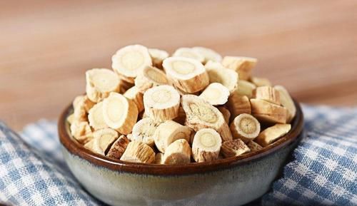 养生|黄芪泡水,谨记“五不喝”“六必喝”,喝对养生,喝错反伤身