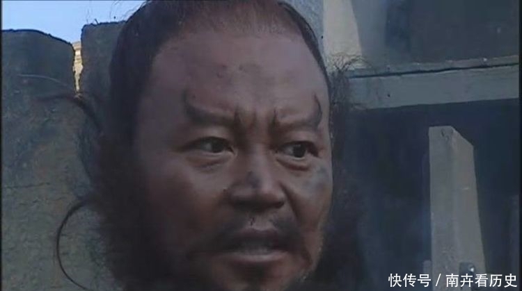 送钱|此人是梁山最窝囊的人,他母亲死后,梁山众人的做法令人心酸!