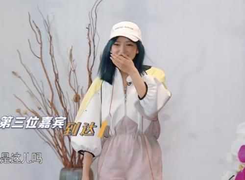 程潇和宋妍霏|跑男5位女嘉宾入场,baby只拥抱三位,谁注意对另外两人的态度
