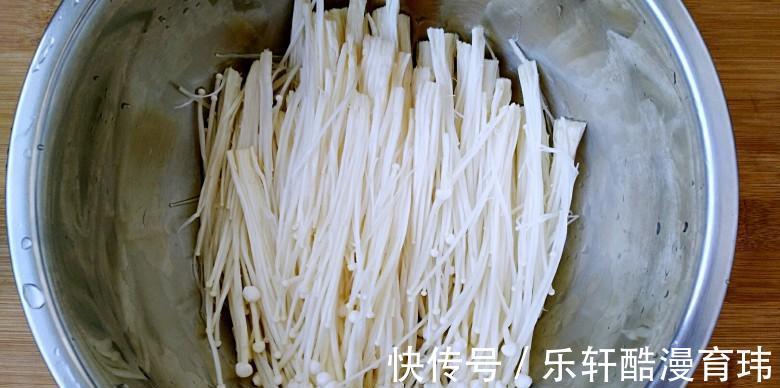 下饭|大热天，教你一道豆腐的做法，不放肉也好吃下饭，连汤汁都不剩