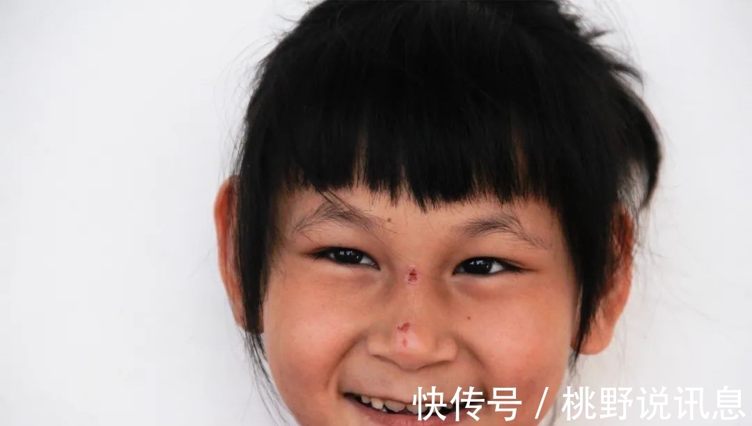 诊断书|女儿每天只会笑,妈妈以为她是爱笑的“天使”,拿到诊断书后哭了