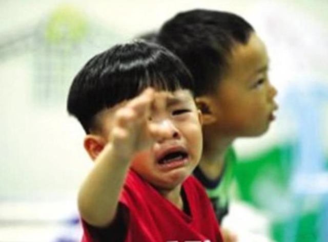 取名|“刘”姓爸爸给孩子取名太不走心,老师看后脸都红了:这怎么叫