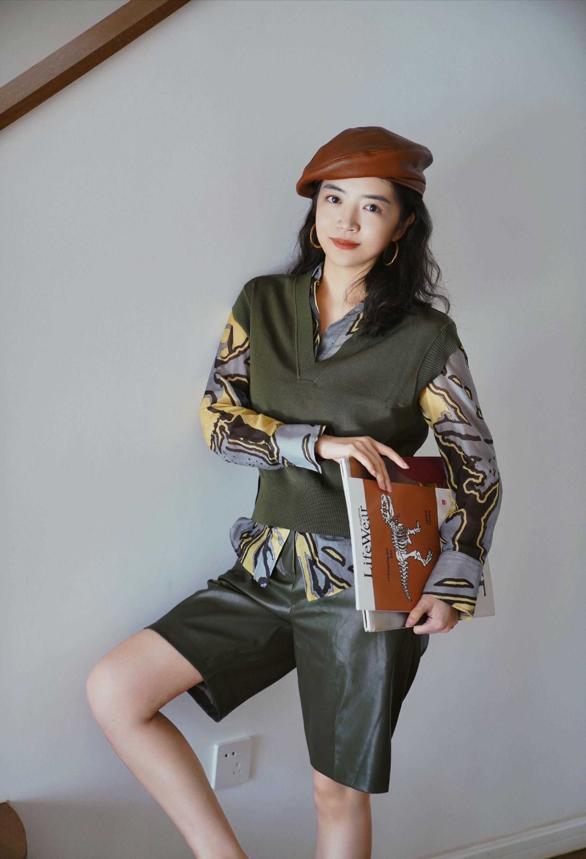 穿衣搭配没有特色？试试叠穿吧，用最基础的单品穿出独特的气质