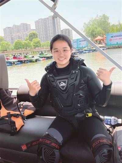 清和公园|“乘风破浪”的小姐姐 乐清姑娘荣获2021年全国摩托艇锦标赛亚军