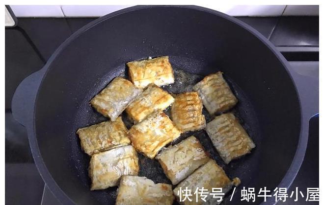 老少皆宜|红烧带鱼好吃有诀窍,多加一料,肉质鲜嫩不腥,上桌连汤都不剩