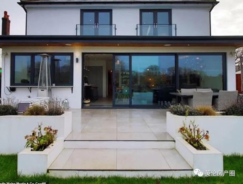 后花园|他们把毒窝改造成时髦住宅，现在卖87万英镑，是怎么做到的！？