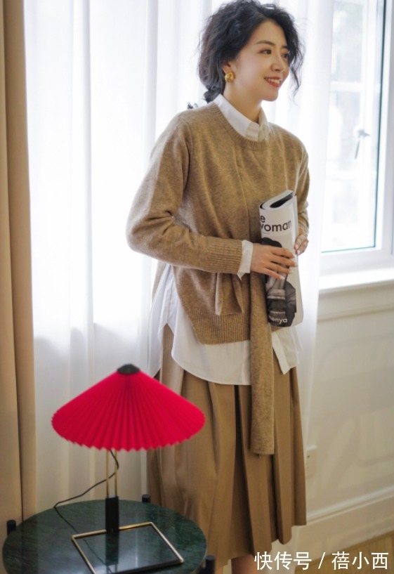 小蛮腰|精致!时髦!高级!2周14天不同的优雅搭配,早秋穿搭不发愁
