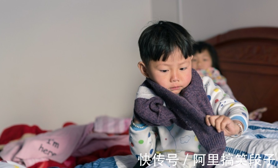 睡眠时间|宝宝一入秋就感冒不是冻的,父母3个带娃误区,才是罪魁祸首