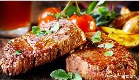 鸡蛋|为何牛排旁有“生鸡蛋”?不懂别瞎吃,免得被服务员“另眼相看”