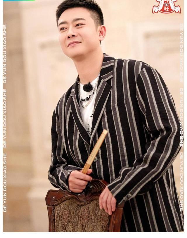 看了新一期《德云斗笑社》才明白，有些事情只能岳云鹏去做、去说