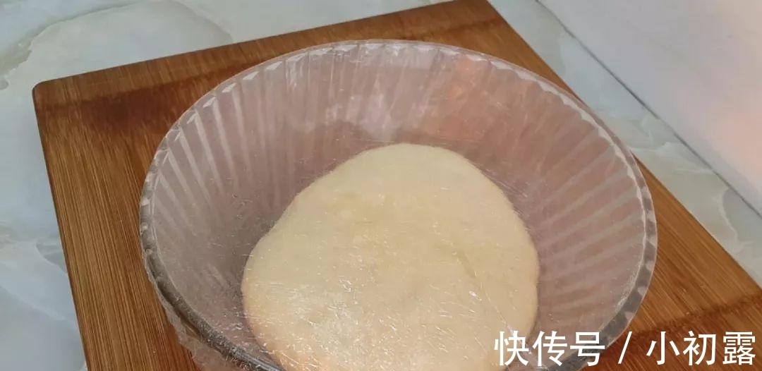 黄油|面粉这样做才好吃, 不用烤箱, 不用黄油, 也能做出拉丝面包, 超香