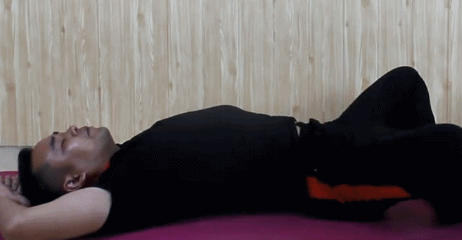 还阳卧|谁有失眠的困扰,医生:教你睡前做1个“还阳卧”,还你好睡眠