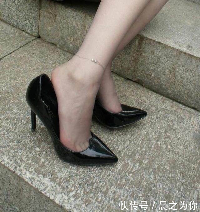丝袜 时尚高跟鞋遇上魅力丝袜, 吸睛时尚又舒适,更显女人韵味!