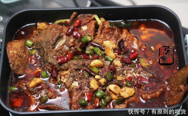 晚餐,老婆花50元做了2菜1汤,发到朋友圈,朋友我娶的是祖宗