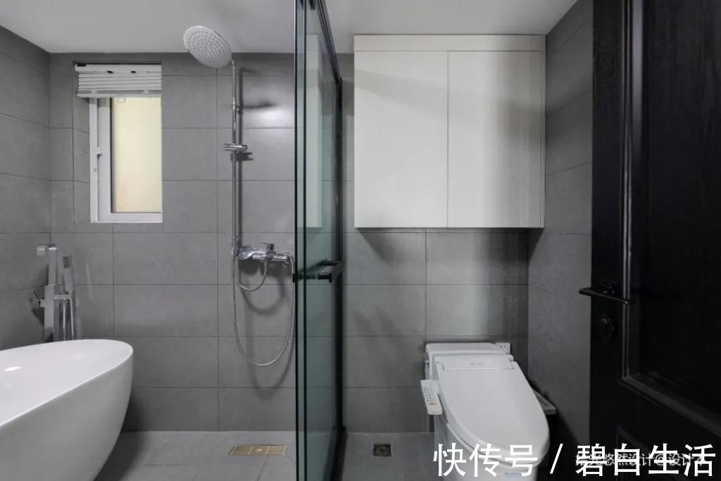 卫生间|看看别人家,3㎡的卫生间非但不挤,居然还塞下了一台洗衣机
