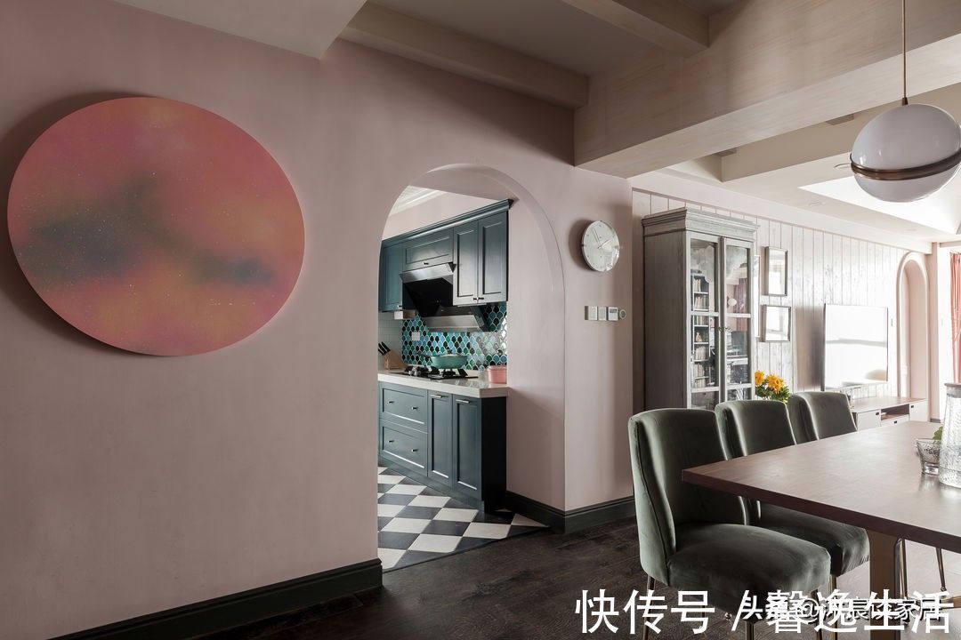 女主人|走进她家，就被复古优雅的氛围吸引，果然有质感的空间住着更舒适