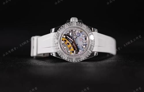 大v腕表 透明水鬼的独特魅力！水鬼改装透明水晶款表壳展示星辰大海！水晶水鬼