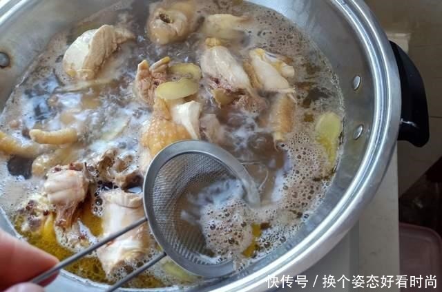 炖鸡汤|1只鸡2道菜,个个好吃又简单,沸腾了朋友圈,网友宝藏吃货